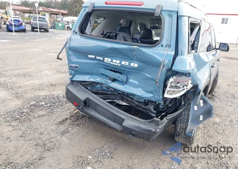 2021 Ford Bronco Sport Big Bend z USA, uszkodzony, nr VIN 3FMCR9B68MRB37522